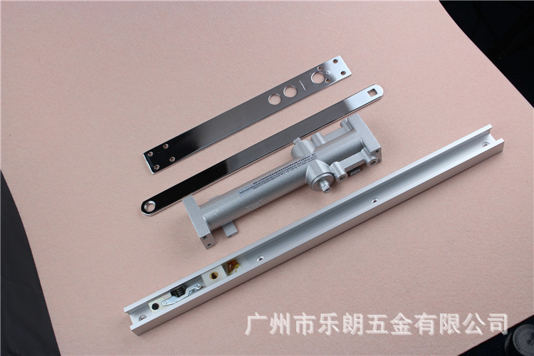 麻豆国产在线看看免费麻豆毛片网RDC-04 隐形式防火闭门器